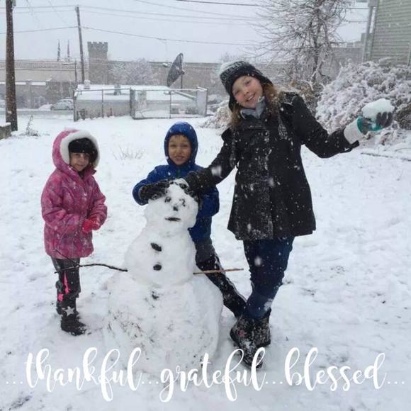 Meet your Posher, Gwen - Picture 1 of 1